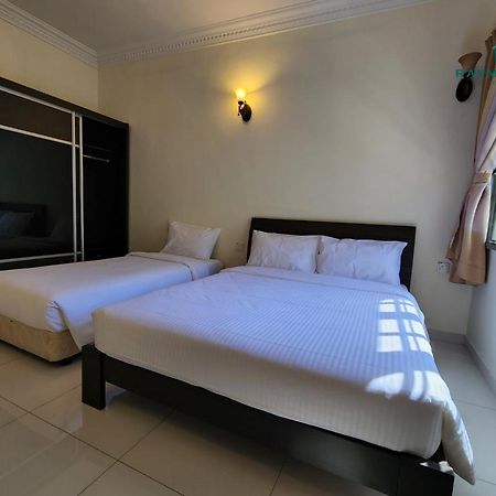 99 Kelawei Apartment George Town Exterior photo
