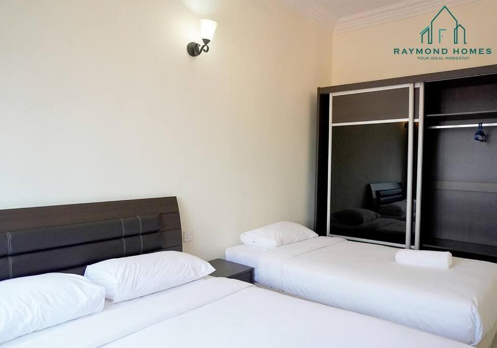99 Kelawei Apartment George Town Exterior photo