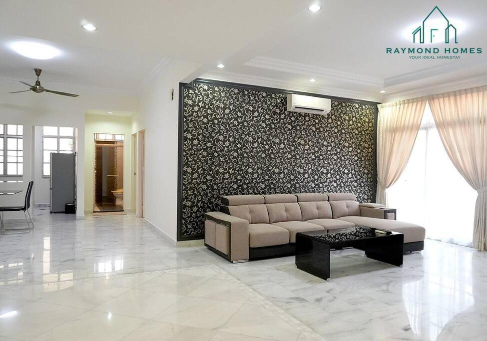 99 Kelawei Apartment George Town Exterior photo